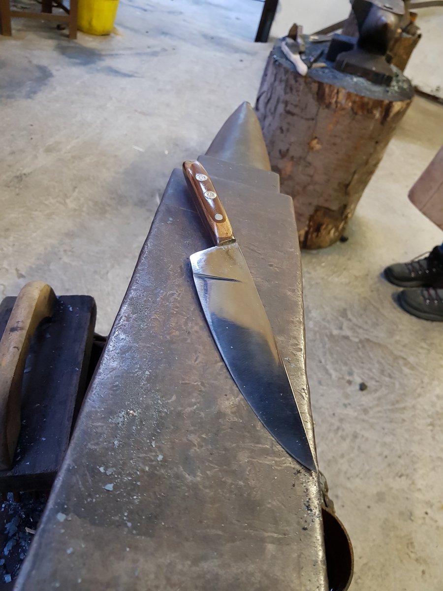 hotmilkforge's tweet photo. Just had to share. This was made by one of students over 4 evening classes #Blacksmith #Blade #blade #hotmilkforge #learntobladesmith https://t.co/EQxSjw1oXM