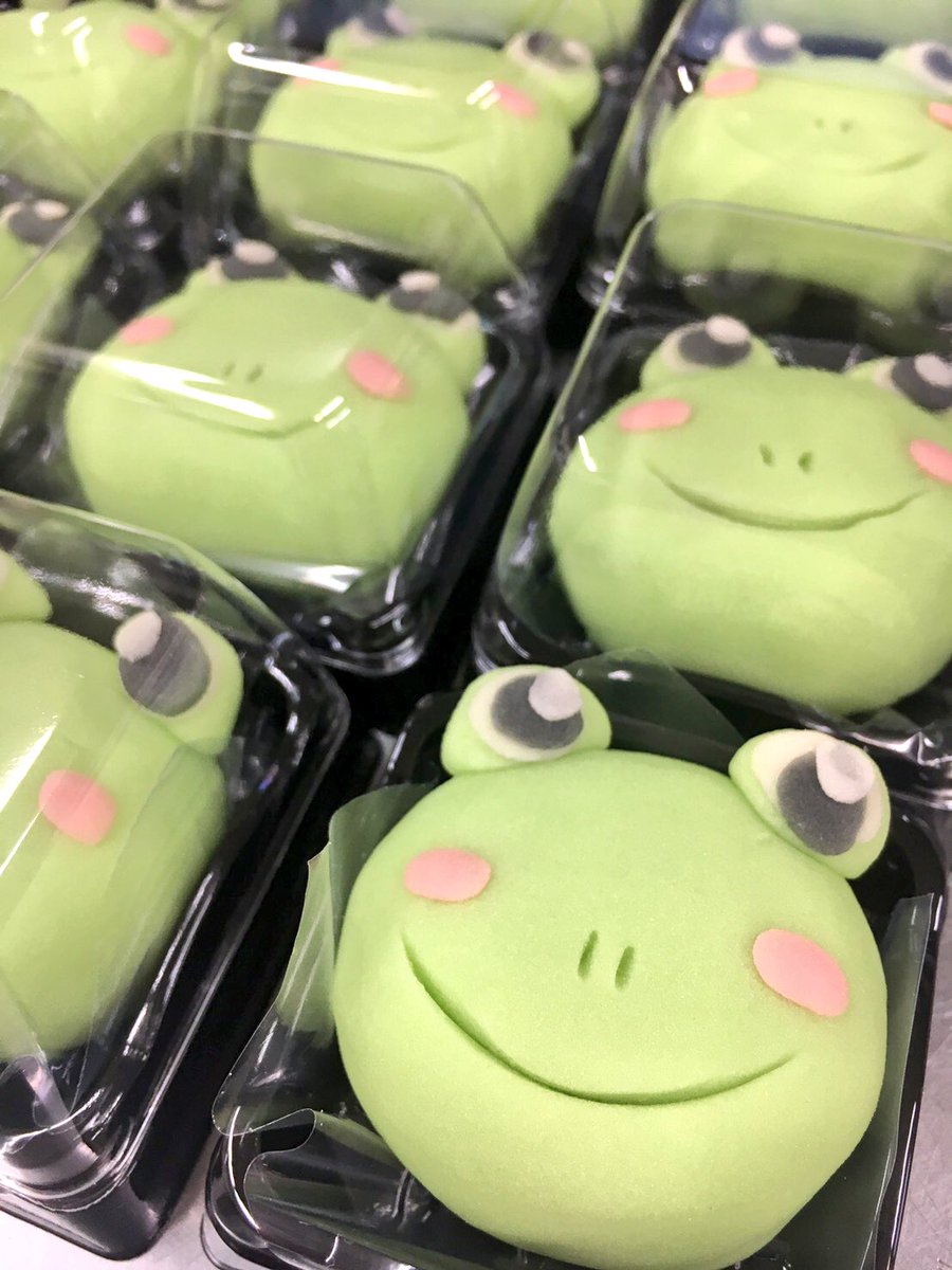 御菓子司 岸和田風月堂 公式 Na Twitteru 6月は梅雨の季節 ユニーク上生菓子 かえるさん 販売中です 練り切り製 中はこしあん ｹﾛｹﾛ 6月 梅雨 和菓子