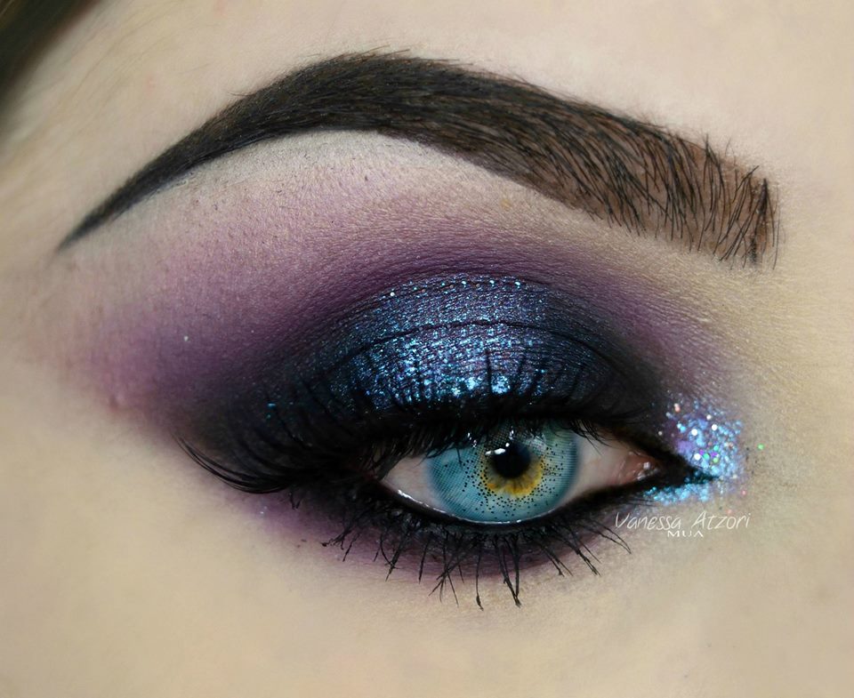 PinkyParadise2U's tweet image. #MakeuponPoint!! VaneSwallow on YT #slays this #eyelook! 😍🔥 Our Princess Pinky Gemini Day Blue blends on your eye smoothly &amp;amp; exudes the subtle personality of yours. Wear it anytime &amp;amp; anywhere. Grab yours today at goo.gl/ZUZb5X
#pinkyparadisedotcom #pinkyparadise #eotd