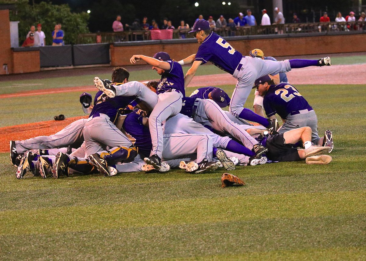 sportingtimes's tweet photo. Purple Rain…KHSAA 4th Region Championship…Final Bowling Green 14 Russell County 0 https://t.co/aOSjf9aYx4