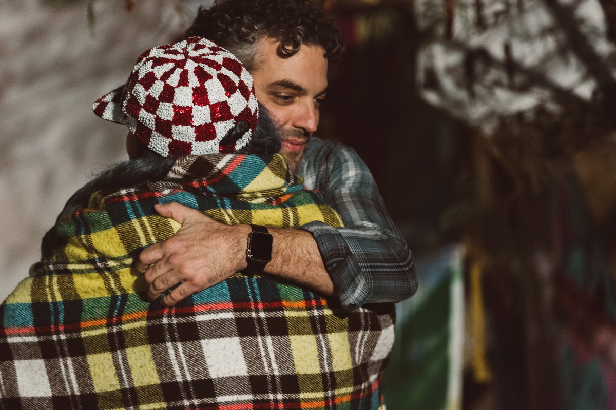 UCFreeListening's tweet photo. Sometimes in moments of struggle, the most powerful language is silence. The most #healing fix is touch. The most protective action is presence. Words are not always the most effective form of #love. Sometimes there's nothing to say, only someone to be. (3/3) https://t.co/ITDlDix5Yp
