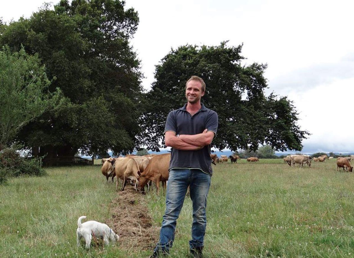 #RaiseAGlass to the cows that produce the best milk in the world and the farmer that milks them #WorldMilkDay