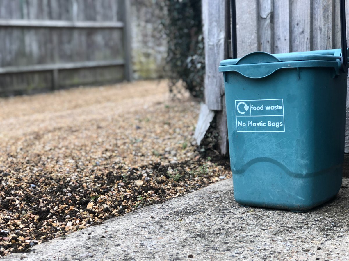USofAble's tweet photo. Recycling and Composting #Weirdturnons #GoGreen 😍 @USofAble https://t.co/lwDNSvl4bO