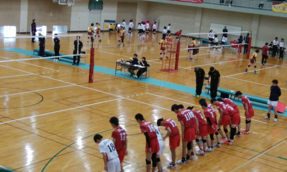 高校総体2日目小松大谷高校と七尾東雲高校の試合が始まりました！ 今日