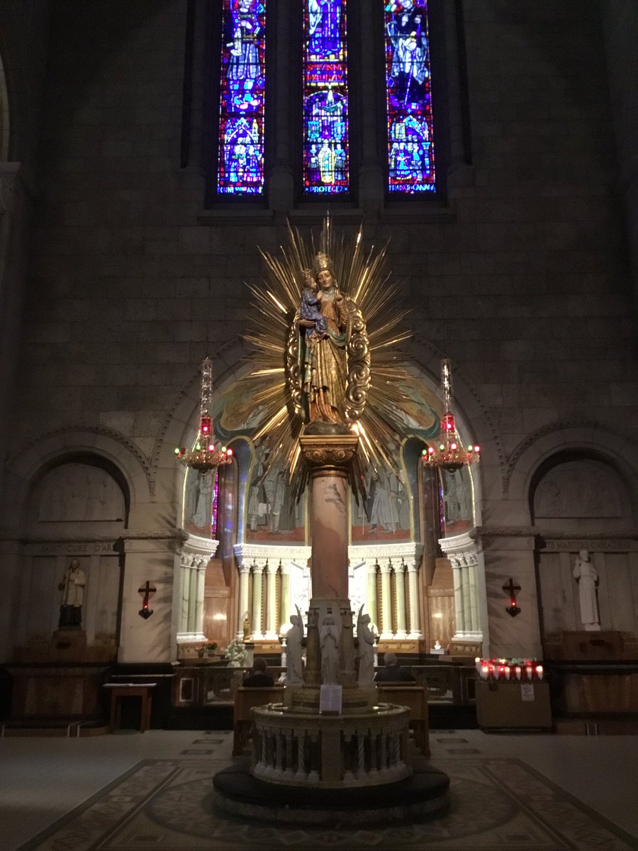 FrenchDiamond1's tweet photo. Basilique de Sainte-Anne-de-Beaupré.  A basilica that welcomes thousands of pilgrims each year. https://t.co/oLR2MC3ail