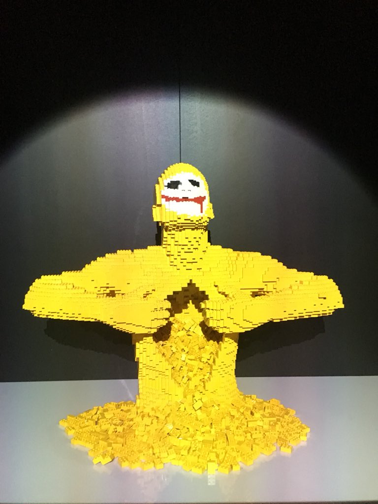 À ne pas manquer  l’expo des super héros en lego! The art of the brick : DC supers Héros - création Nathan Sawaya - c’est en ce moment à Paris à la Villette et c’est whaou!!! <a href="/claudinecolin/">Claudine Colin</a> <a href="/la/">hm yes okay</a>-villette <a href="/la_villette/">Chateau La Villette</a> #theartofthebrick #paris#lego#nathansawaya