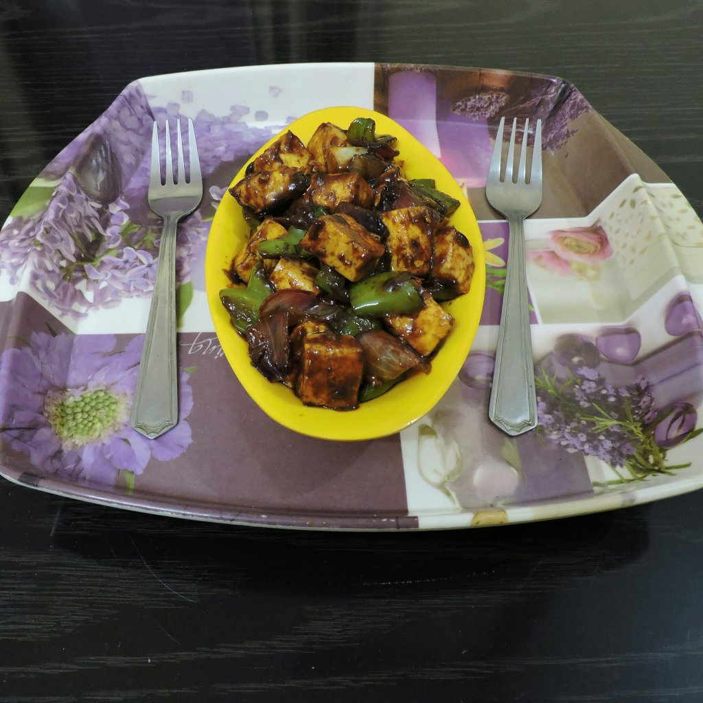 mandalsimi's tweet photo. Chilli paneer or spicy cottage cheese cubes https://t.co/zfDfjJwRjr https://t.co/Th7ZCjew3W