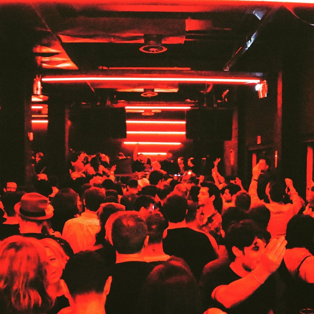 FlashFmCl's tweet image. @FlashFmCl #MastermixLive2018 by @DaniloPerkelman #NowPlaying Live At #ClubEve #vipstation2018 #Studiomix2018 #deephouse #melodichouse #minimaldeeptech #techhouse #techno #ListenHere 
bit.ly/2FKMMkB