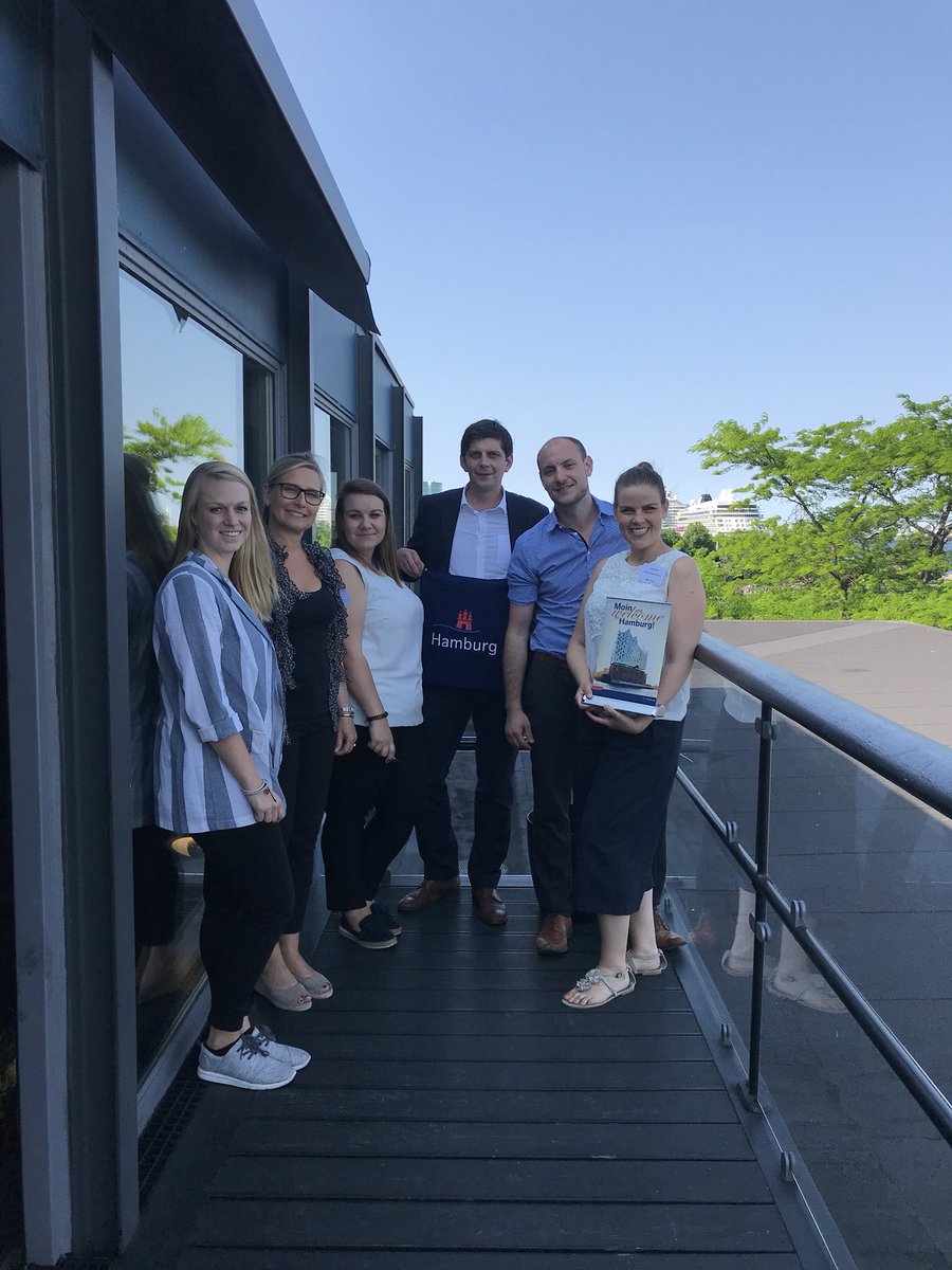 Fischers_Saskia's tweet photo. #eventprofs #meetingprofs from #cooenhagen thank you for this amazing #Hamburg dinner yesterday @langeliniepavillonen. https://t.co/xS3OlZvmIr