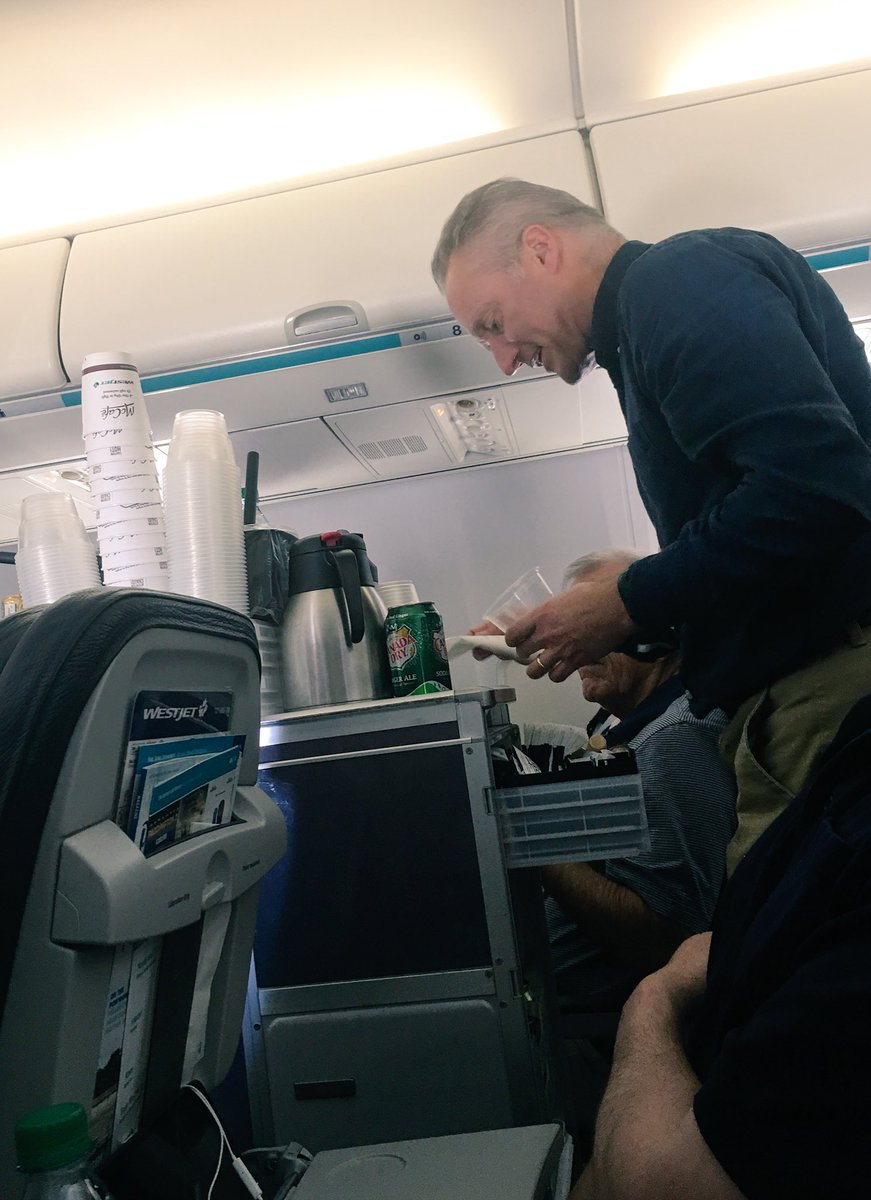 Bernie_Janssen's tweet photo. Shout out to @WestJet #President & #CEO #EdSims for surprising the #flightcrew with a card & gift, and then helping the #crew #serve #guests on our #flight to #LA !!...thanks for the nice chat too Ed 😊 #westjet #happyinternationalflightattendantsday #westjetdoingitrightagain https://t.co/GPKHXQnHlE