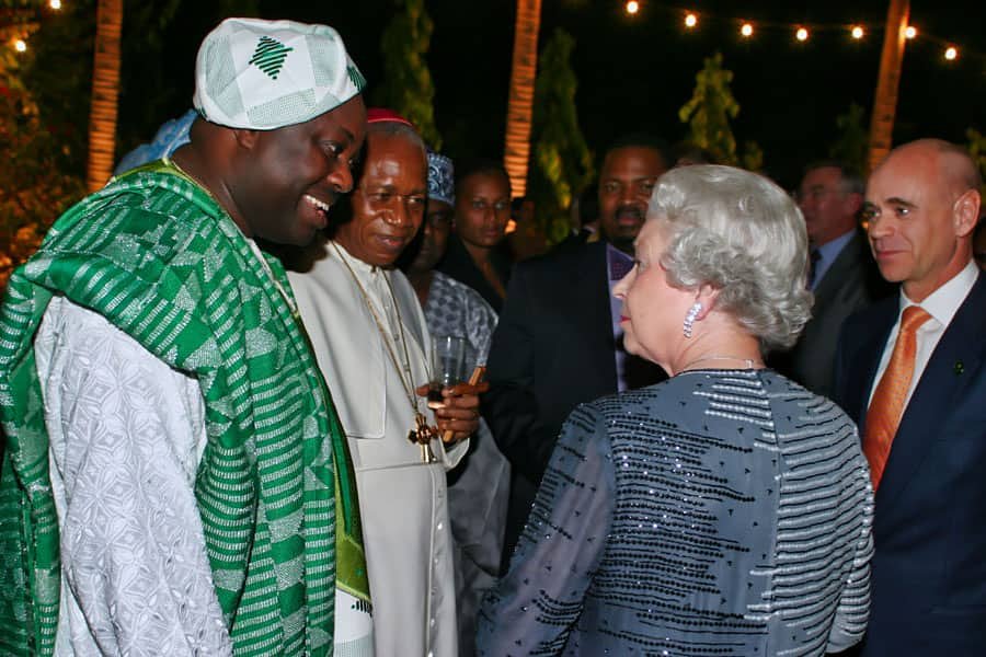 DeleMomodu's tweet photo. This was a dream come true. As a refugee in the UK, I  was under the benevolence of Her Majesty. I had looked forward to the day I would say thank you to a country that did so much for us and had rehearsed this moment and it came to pass... God save the Queen.
Pix by DAYO ADEDAYO https://t.co/WonT4abdG6