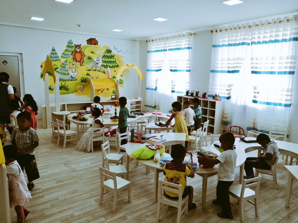 UNICEF_UZB's tweet photo. A new preschool opens in Nukus. New opportunities and new hopes for children. 
Ministry of Preschool Education celebrates International Children's by inaugurating a new preschool.

#ChildrensDay #EarlyMomentsMatter https://t.co/GhSWd5rL31