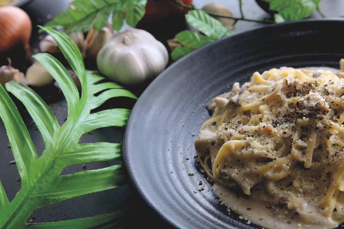 FratelloHello's tweet photo. There is no secret that our Cabonara is the best ๐
#fratellohello #fratellopasta #fratellogrilled #fratellofrappe #iftarjb #foodstagram #jbfood #singaporefood https://t.co/F8C7A44i2K