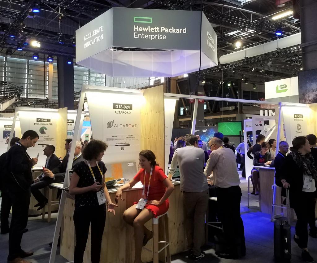 HPE_France's tweet photo. Les start-up étaient à l’honneur à #VivaTech. Nous avions invité de nombreuses jeunes pousses à partager notre Lab avec un module spatial au cœur. Coup de projecteur sur trois de nos startup @altaroadfr, @batvoicetech et @imm4_immersion4 https://t.co/fEmdyxWeWB https://t.co/GKsiLjIl93