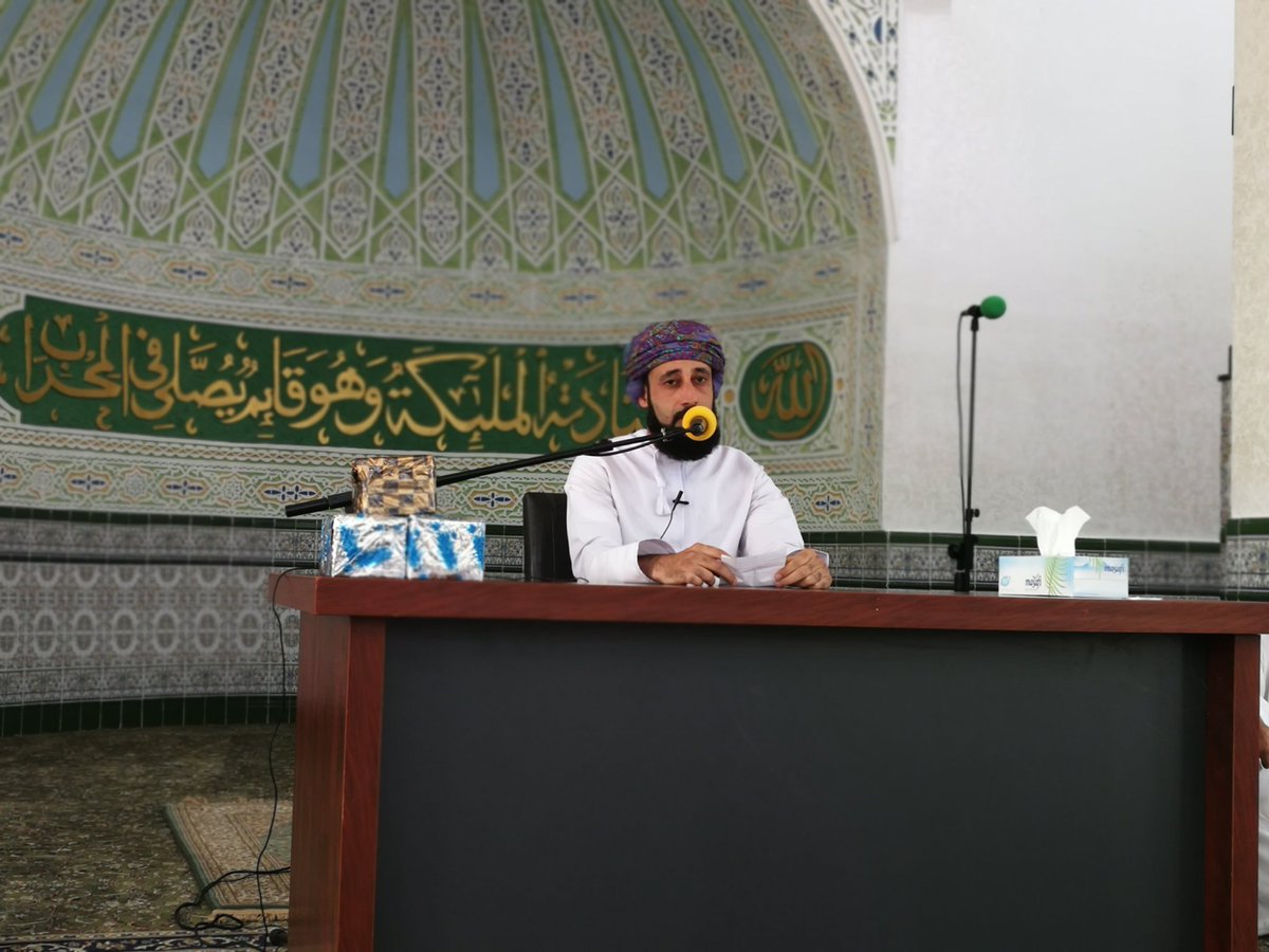 #يحدث_الآن
محاضرة قيمة للفاضل / سعيد بن علي الحوسني ، بجامع محمد بن ناصر الحوسني - القصف .