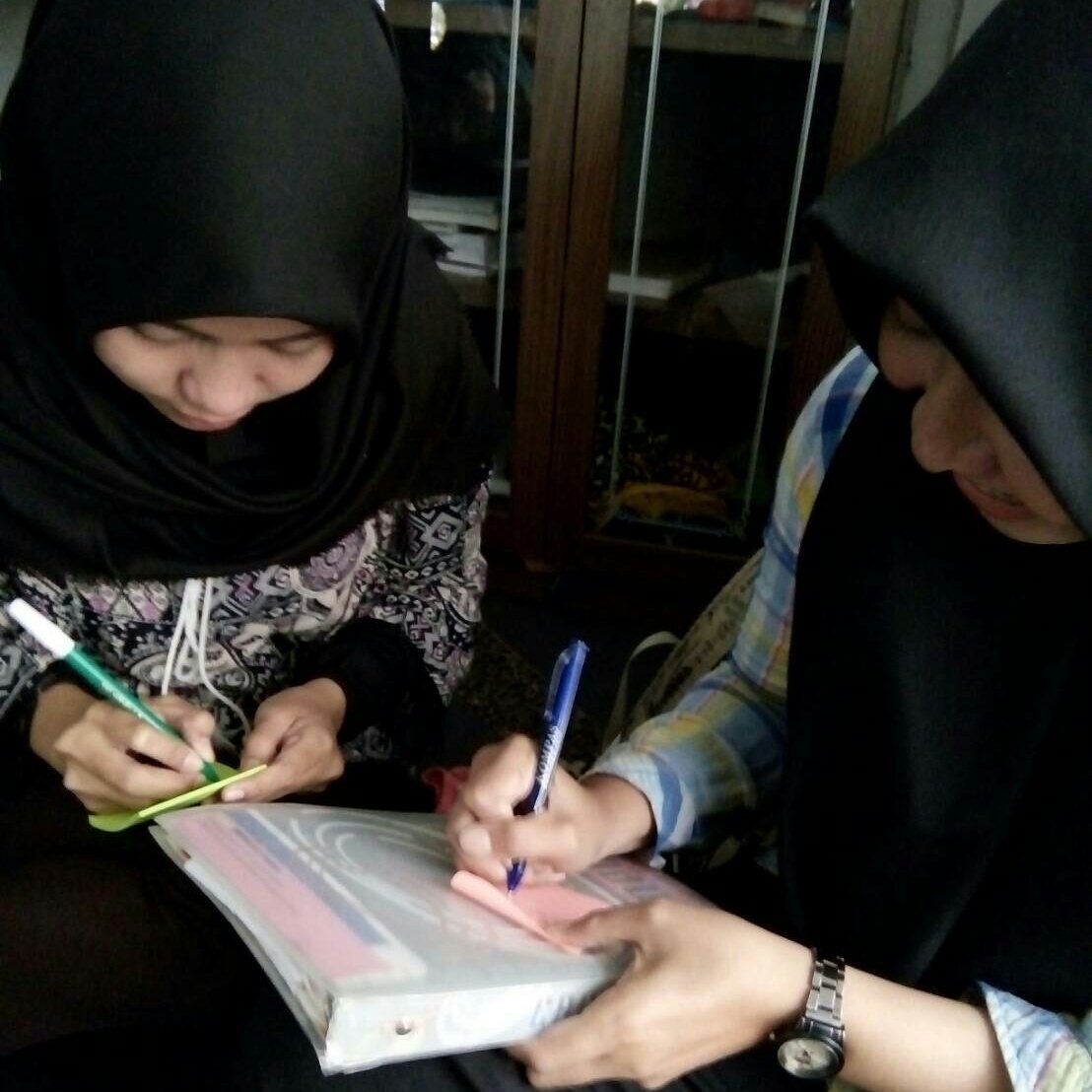 BPMFISIPUnpad's tweet photo. Terimakasih Kema FISIP atas aspirasinya dalam acara Public Sphere. Semoga #FISIPyanglebih baik bukan hanya sekedar wacana. https://t.co/slpKOqMxdL