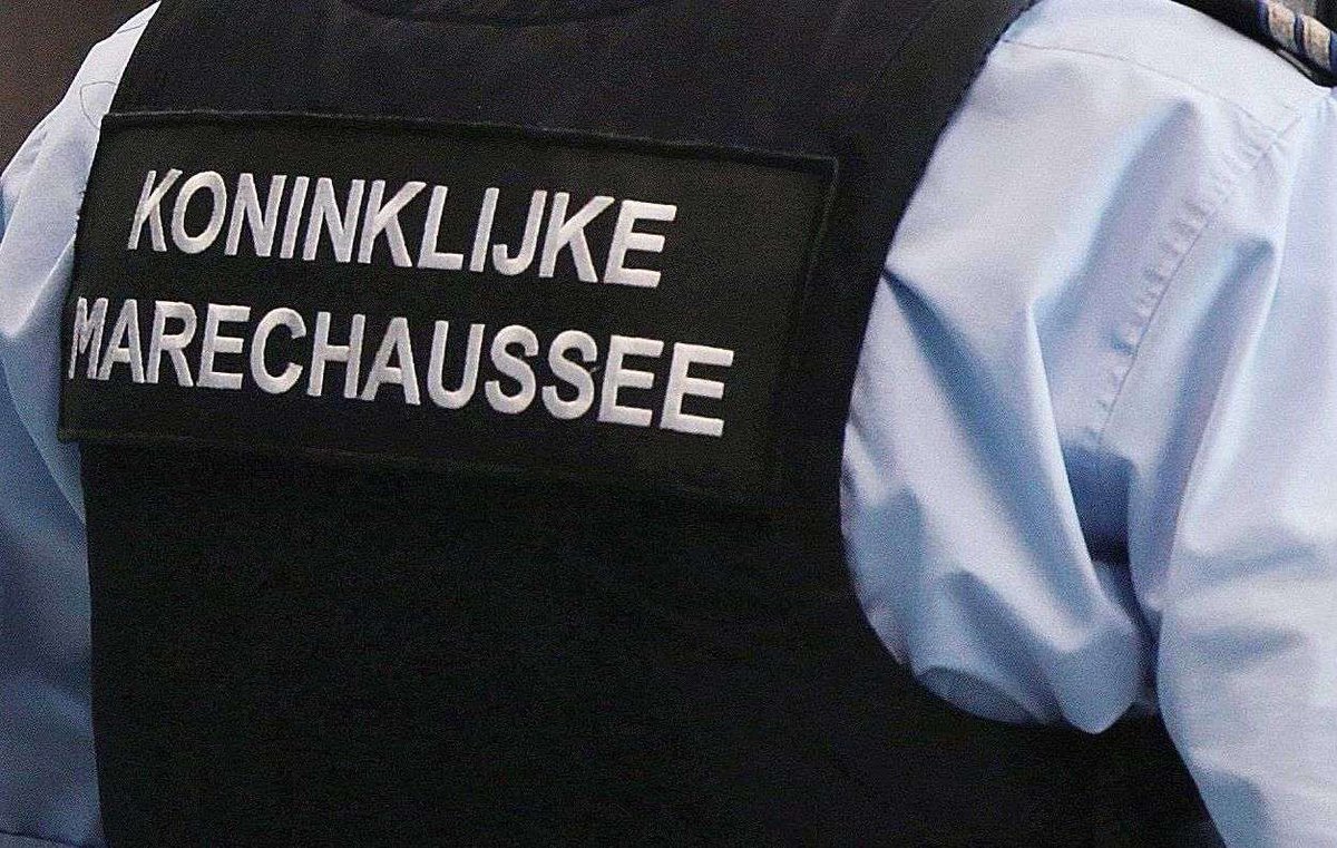 L1_Nieuws's tweet photo. Grote politiecontrole tegen drugshandel in grensgebied: https://t.co/r9Hm8jdIsQ https://t.co/iyzn5bgG3f