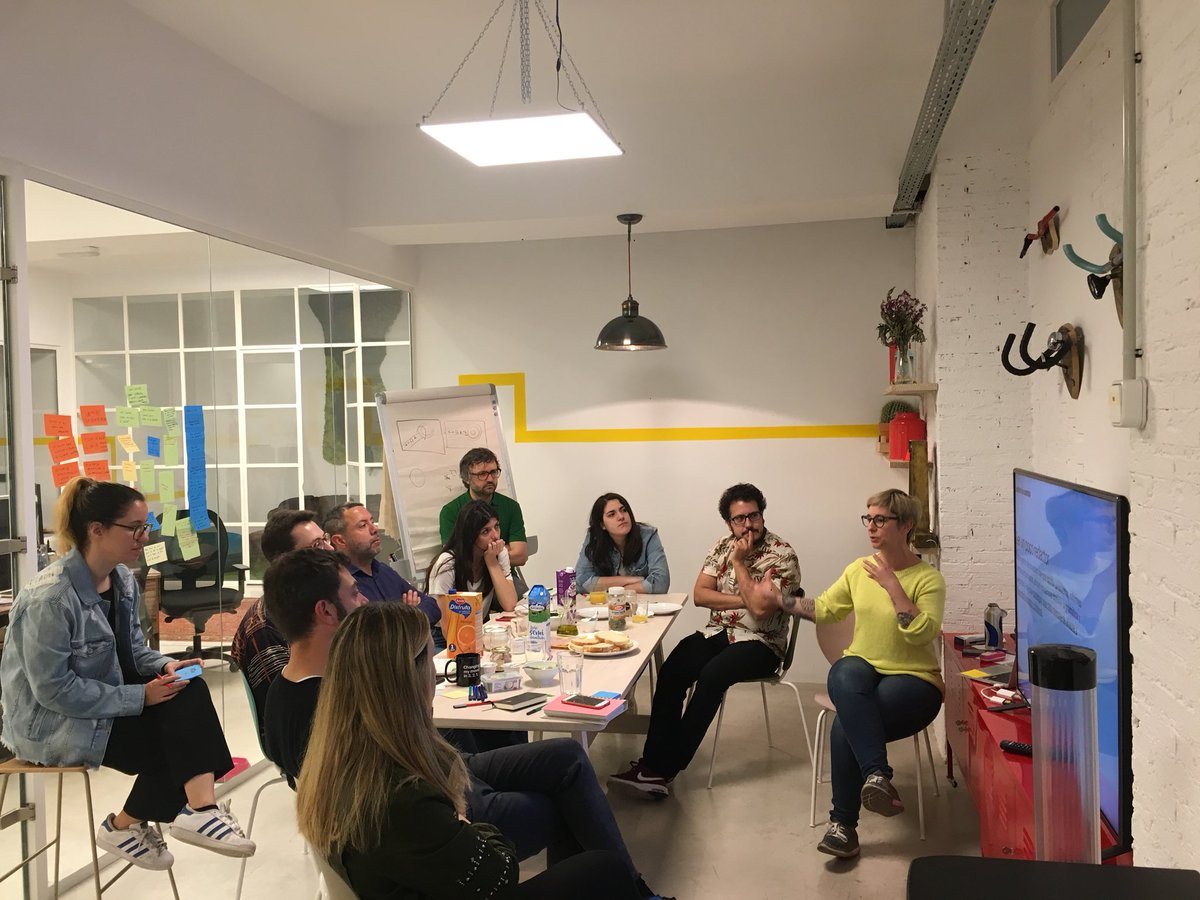 aperezalbert's tweet photo. #fts sobre gestion de proyectos y direccion de cuentas en @themoodproject de la mano de Marta Díez. Siempre hay algo que aprender y mejorar para estar más cerca de nuestros clientes. https://t.co/PpIgHt3eHR