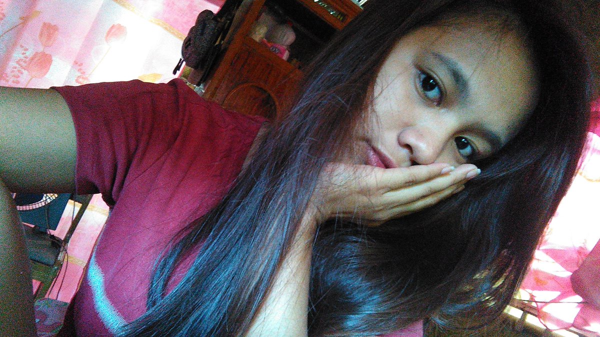 theabells0416's tweet photo. "Yung masakit na nga ngipin mo pero nakuha ko pang magpacute" pose https://t.co/HFvnkcLChm