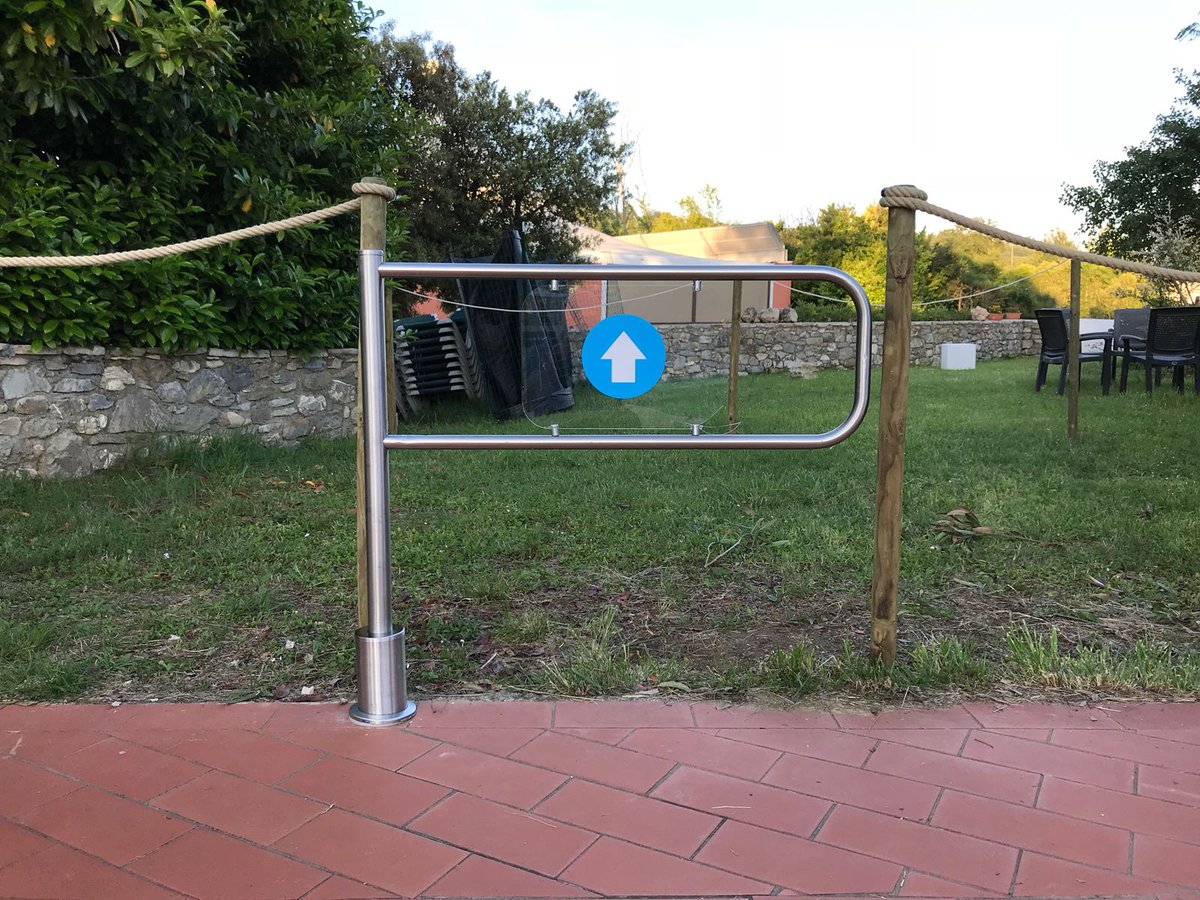 K-11 spring swing gate in italian public park. Check for mor products here: oxgard.com and remember to sernd us your best photos with #Oxgard equipment to get additional 20 euros discount🙃#accesscontrol #security