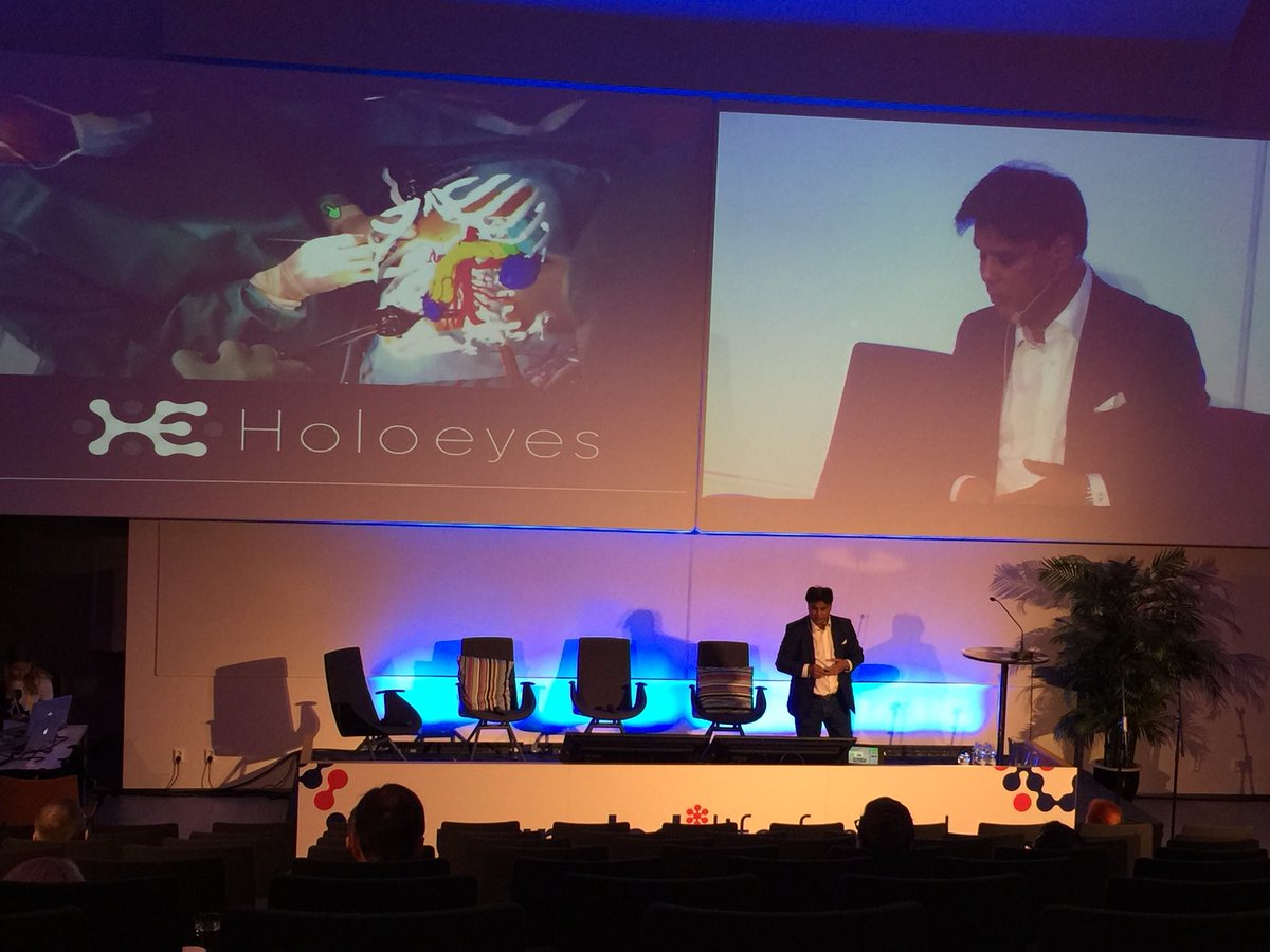 AnnetteKainu's tweet photo. A truly inspiring talk in #ULFFI #ULF18 on VR in medical training @ShafiAhmed5 #Helsinki #VR #medicaltraining #virtualsurgeon https://t.co/vfJ2aUGdug