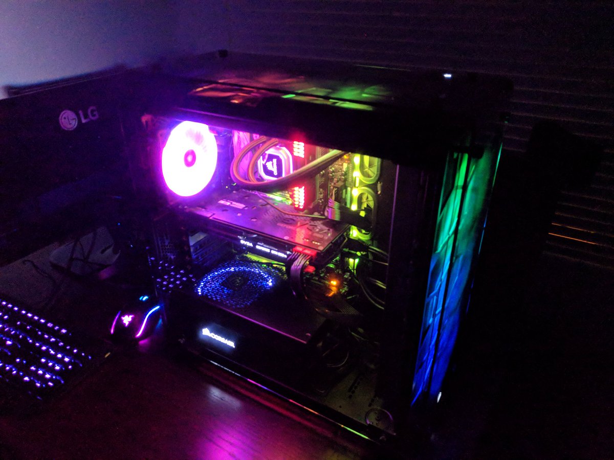 derek_delakron's tweet photo. THANOS has awoken! #NewPC #LEDeverything https://t.co/LUoVaHHxKg