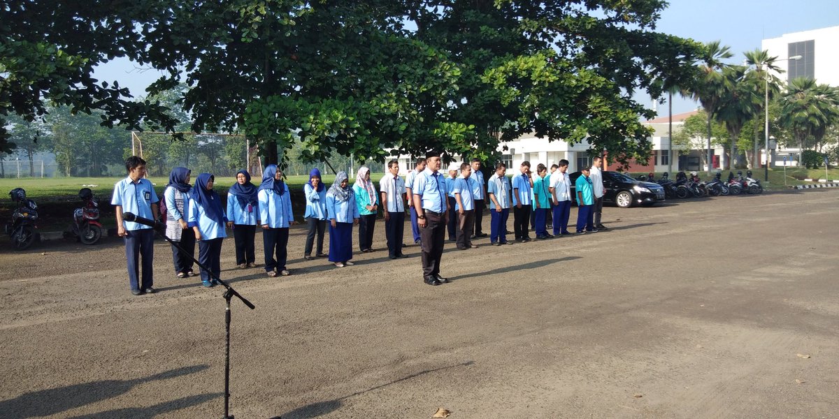 Hari lahir Pancasila, mengingatkan bahwa kita punya ideologi yang kuat, menghormati keberagaman agama, suku, budaya, bahasa, bahkan warna kulit skalipun. Kita bangsa yang menghargai keberagaman karena kita adalah bangsa yang besar#kamiindonesiakamipanncasila