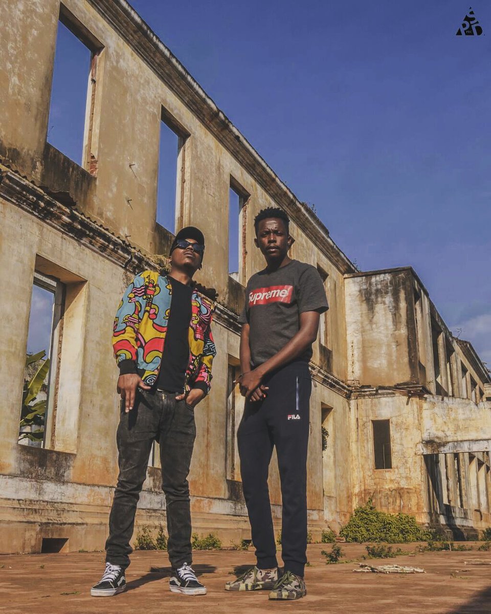 Bangla_10's tweet photo. O Mágico X @PecPsd 🔥🔥🔥🔥🔥 

Isto vai animar!!!
#OMágicoEp #SamebloodOsPrimos #AFVision #258boys https://t.co/Ka7uW9pRJP