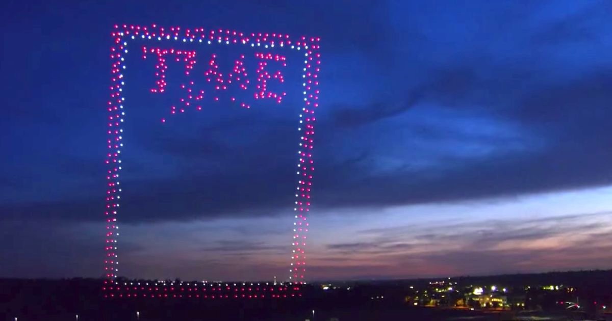 Data Eats The World tweet media