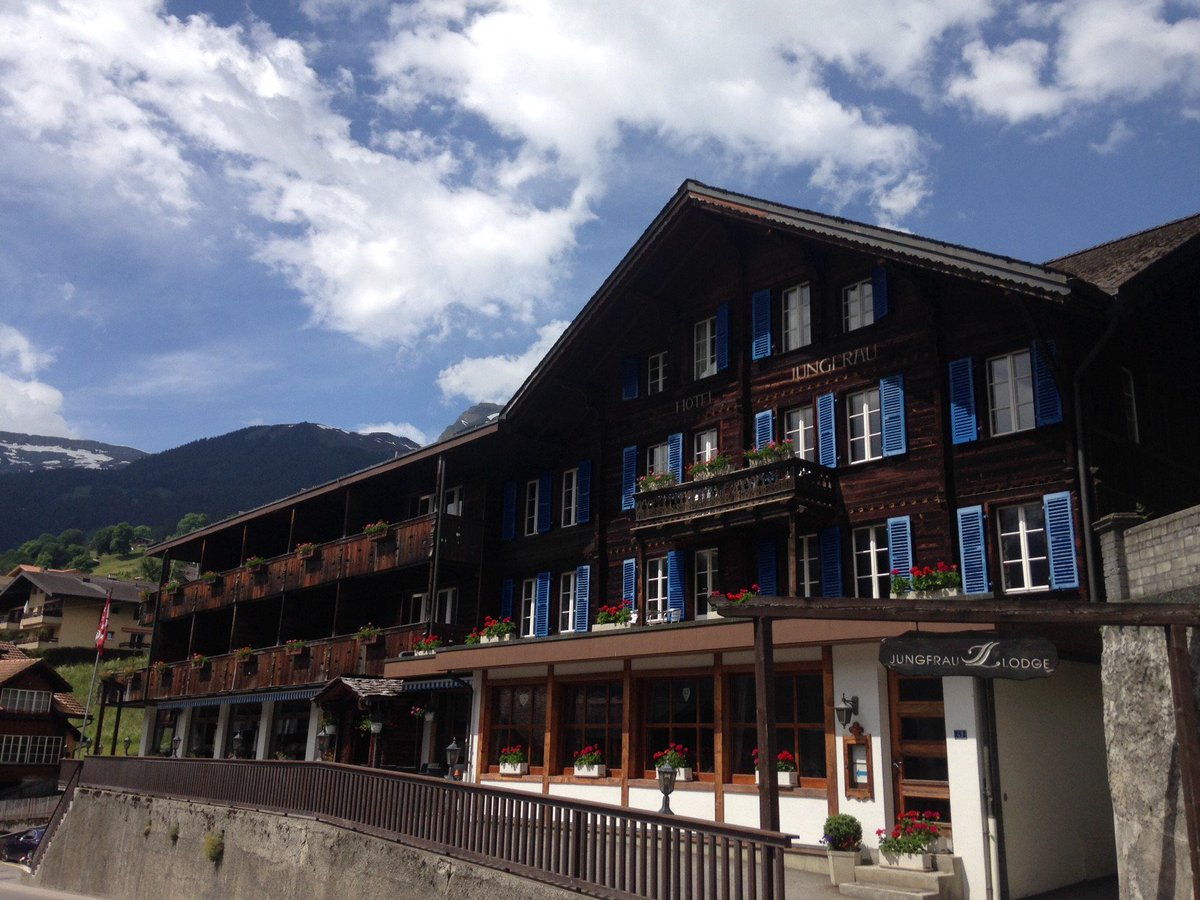 rebagdata's tweet photo. Aus dem Leben eines PL - Kundenbesuche im schönen @GrindelwaldCH mit Panoramasicht aus dem @Belvedere_Gwald. Beeindruckend schön 🤩
#rebagdata #protelfamily #verliebtindieschweiz https://t.co/ltK71s8kky