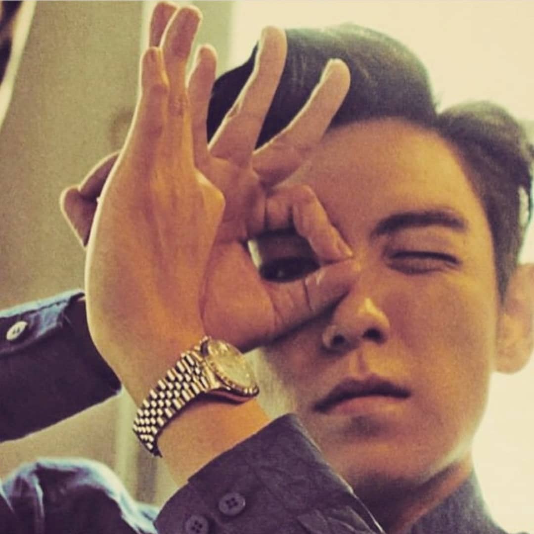 TOP_oftheTOP's tweet photo. ~TOPmemories~ 😍 ~TOPstagram~
FROM TOP

❤❤❤

💐🌹🌷🌺🌸
D-394
#BIGBANG #TOP #ChoiSeungHyun #탑 #최승현 #빅뱅 https://t.co/wPSY6oMKZ9