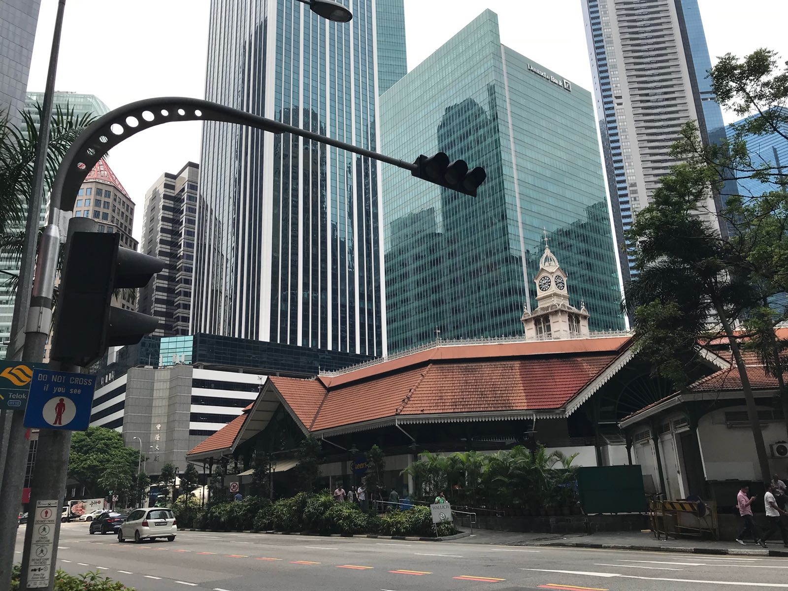 Channel NewsAsia on Twitter: "HAPPENING NOW: Blackouts reported in Singapore's CBD and Chinatown ...