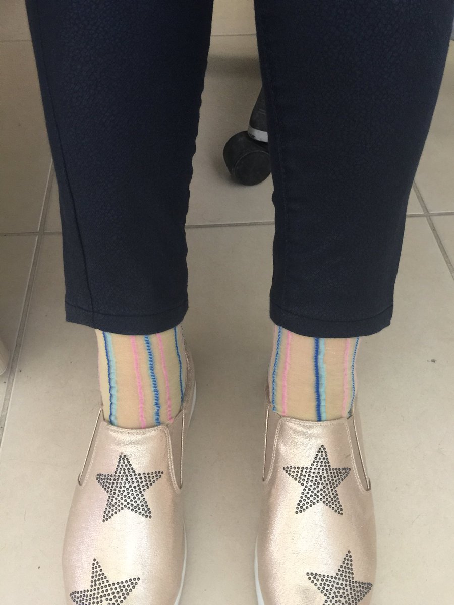 skaradag88's tweet photo. #Socks4Docks https://t.co/liAjtyuDtv