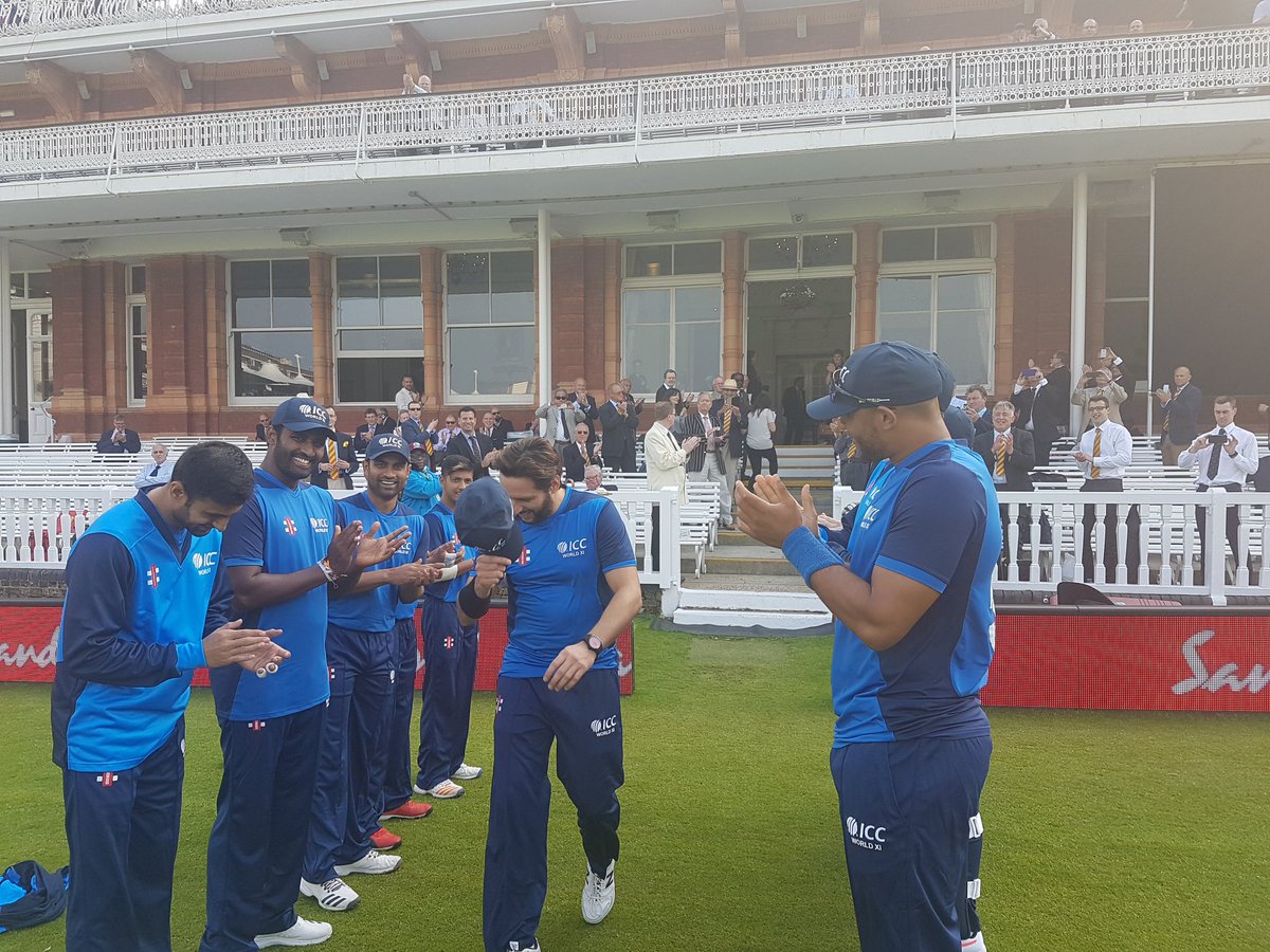 NaeemRihan198's tweet photo. @ICC Have a great match thanks for @ICC Shahid Afridi enjoyed watching the game Boom Boom 💥💥 @SAfridiOfficial
Fantastic night at #CricketRelief #WXIvWI https://t.co/OSrIf5A0pZ
