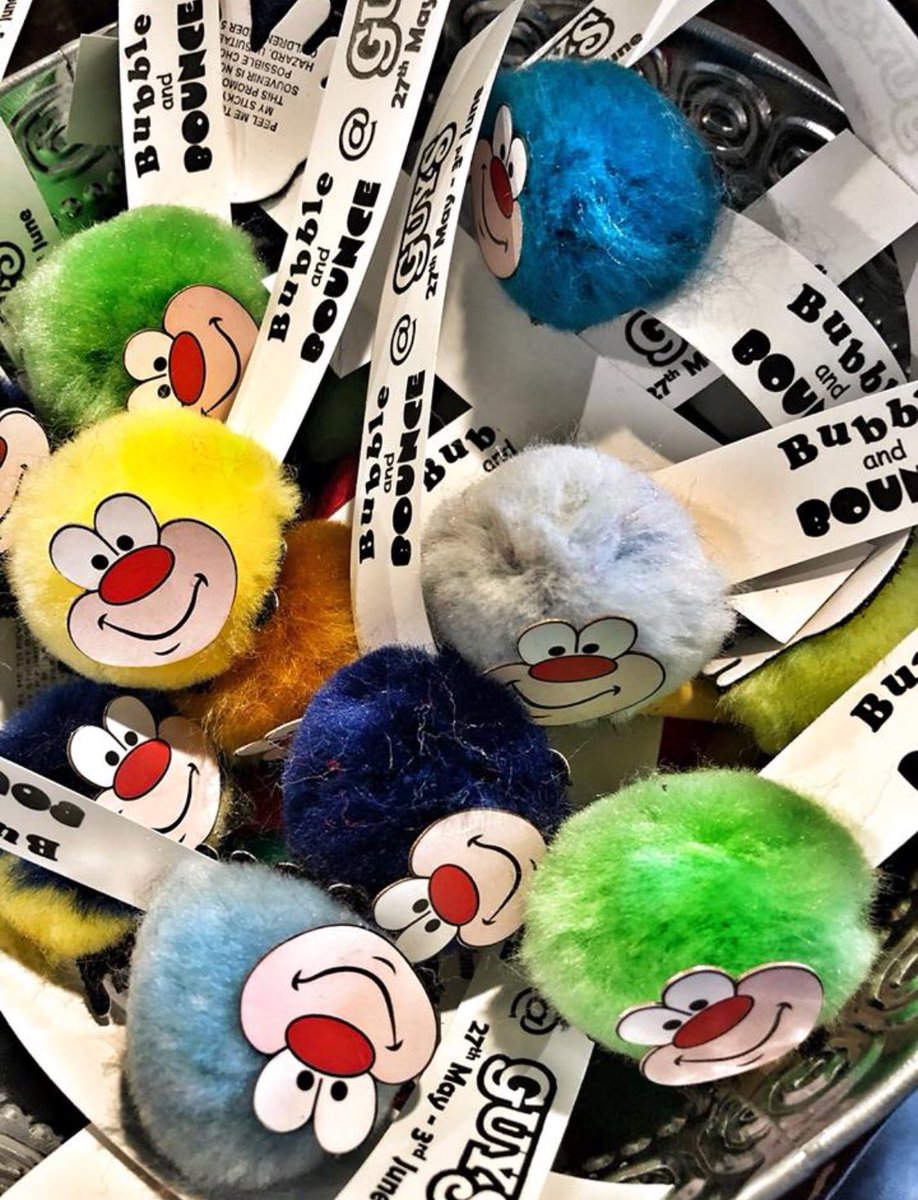 OwdNellsTavern's tweet photo. Donβt miss out on #bubbleNbounce #canalside today!!! βοΈβοΈβοΈRain forecast later in the day π±π±π± https://t.co/hFdtyJtrHG