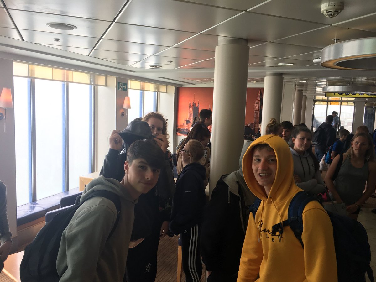 CastlefordPE's tweet photo. Good morning ๐ด๓ ง๓ ข๓ ฅ๓ ฎ๓ ง๓ ฟ! We are just docking in Dover, will update on arrival time throughout the journey! #casdoesbarca2018 https://t.co/dnjiZzDdui