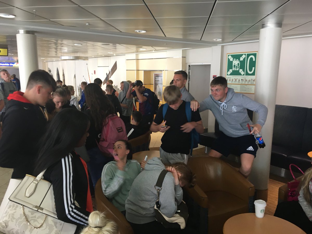 CastlefordPE's tweet photo. Good morning ๐ด๓ ง๓ ข๓ ฅ๓ ฎ๓ ง๓ ฟ! We are just docking in Dover, will update on arrival time throughout the journey! #casdoesbarca2018 https://t.co/dnjiZzDdui
