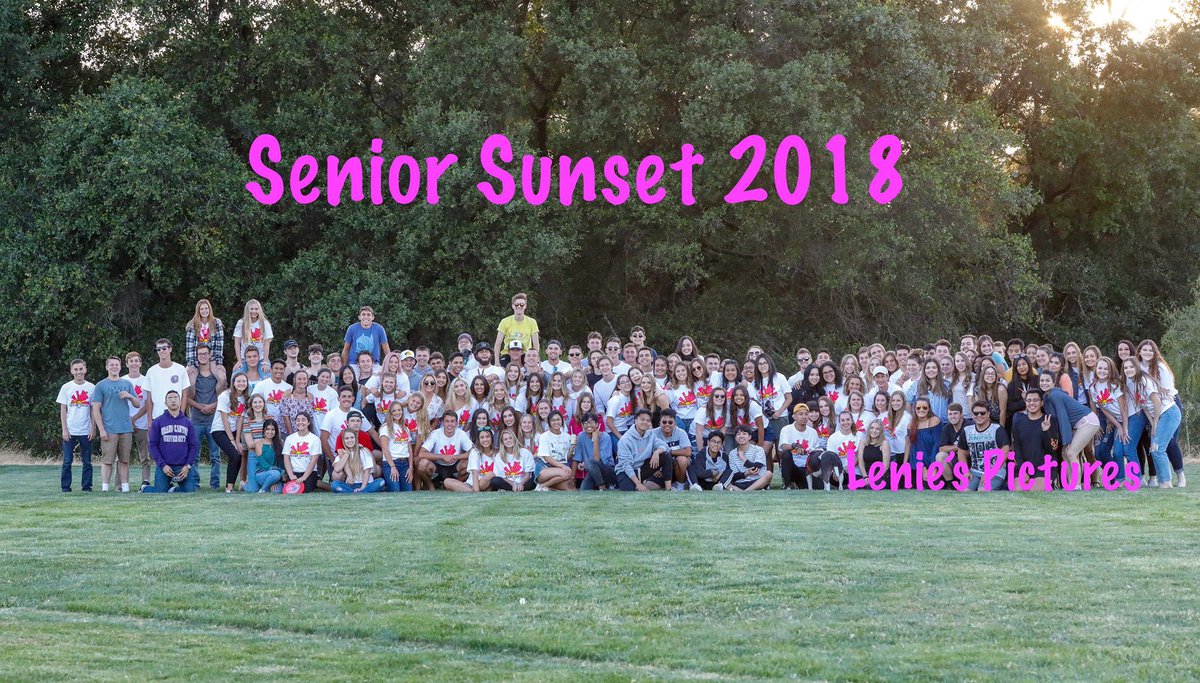 Leniespictures's tweet photo. Senior Sunset. 🌄 I've loved capturing pics 📷 and being part of so many of these kids and families lives from preschool on . I'm going to miss this class. 🎓❤️#classof2018 #myfirstgraduate https://t.co/e1kzg1UdsC