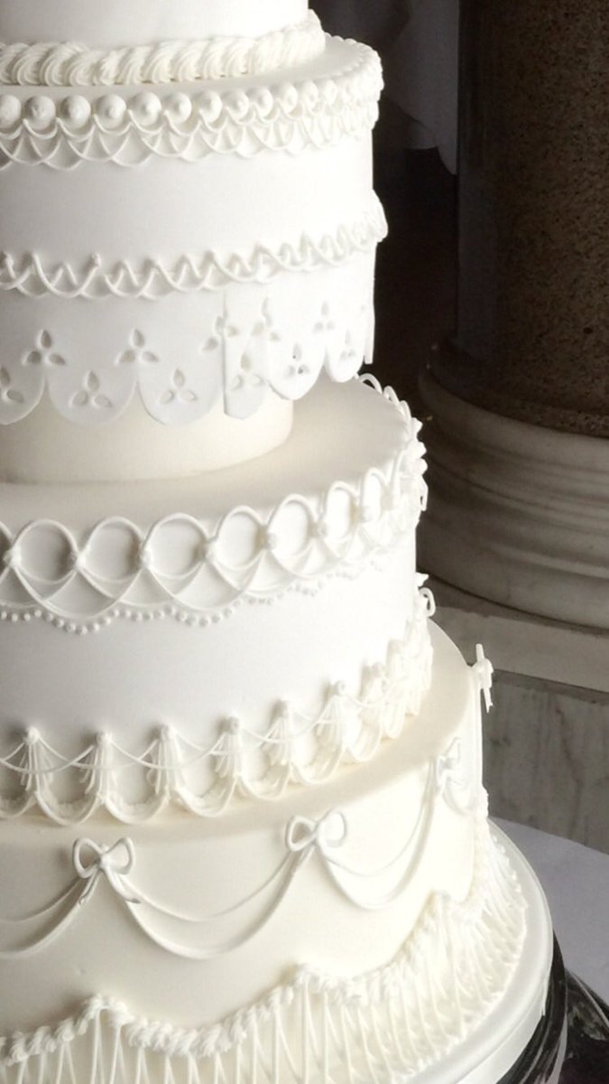 And a more cake-y pic from a lovely Goodwood House wedding...