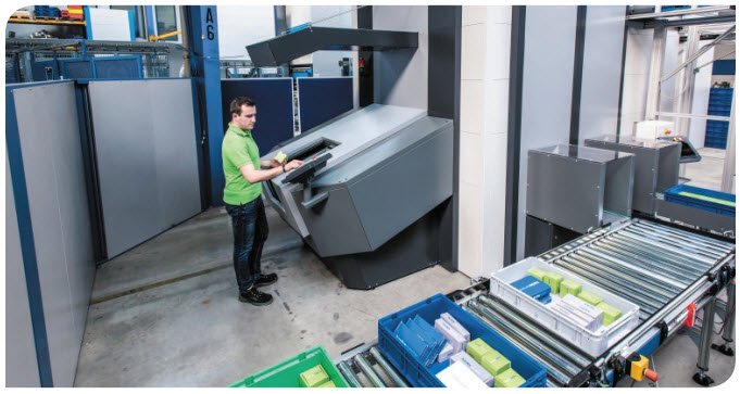 KardexRemstar's tweet photo. The #LR35 Vertical Buffer Module is perfect for buffer #storage applications. Read more about how it works in this #application briefing: https://t.co/ZIahcwvCRM #automation https://t.co/HNqi2YVtaK