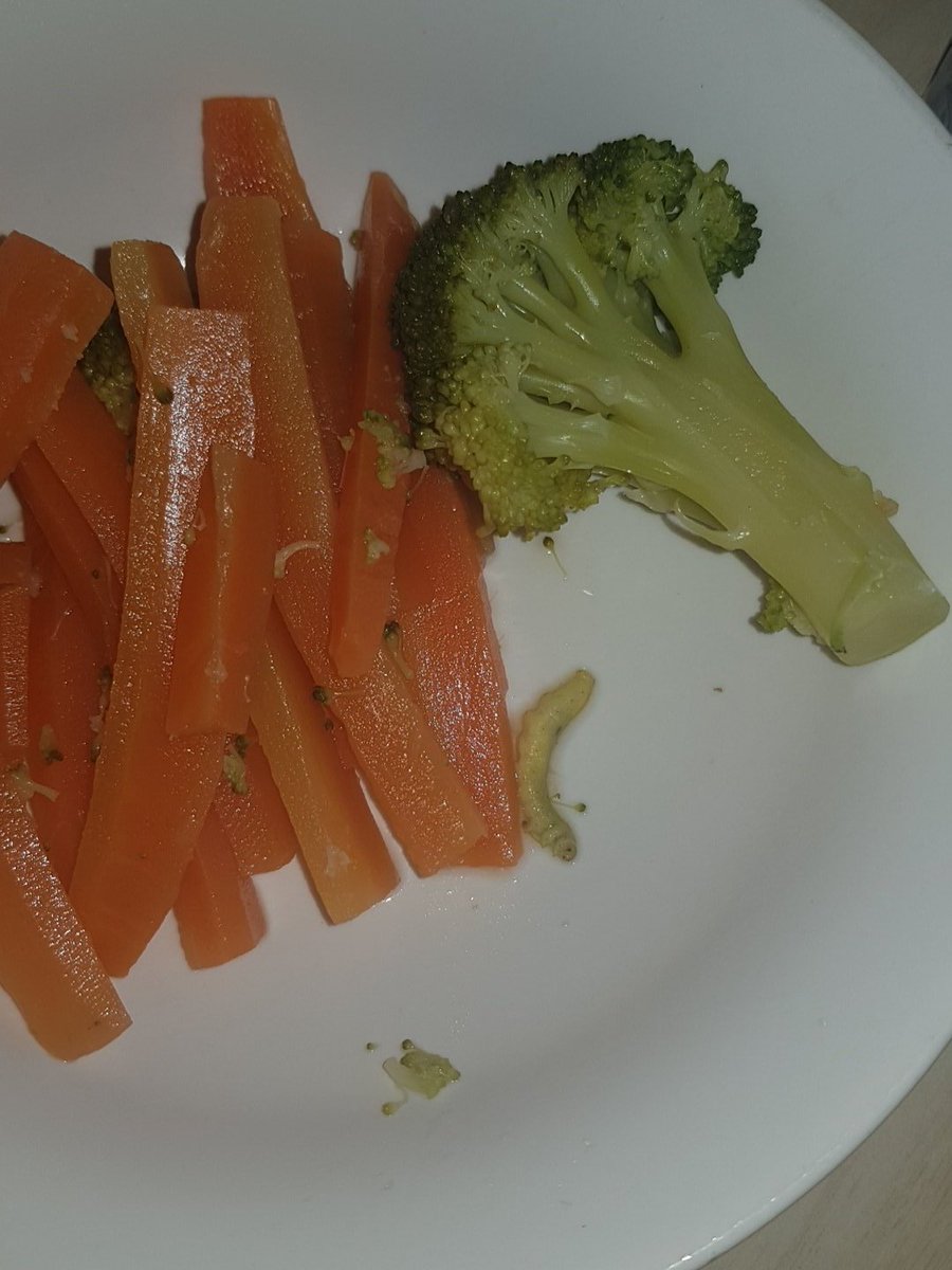 Thanks for the caterpillar in our fresh veg <a href="/asda/">Asda</a> <a href="/AsdaServiceTeam/">Asda Service Team</a> 
Hmmm...😷