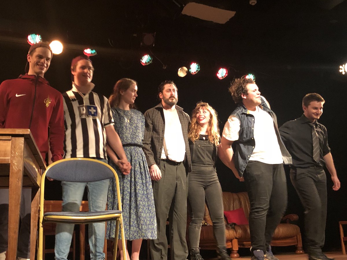 C_Impromptus's tweet photo. Un énorme merci à tous ceux qui ont pu venir nous voir ❤️

#youngtroup #lamaladiedelafamillem #spectacle #lepassageverslesetoiles #avignonoff #théâtre #lesimpromptus https://t.co/CT4TeiwZP4