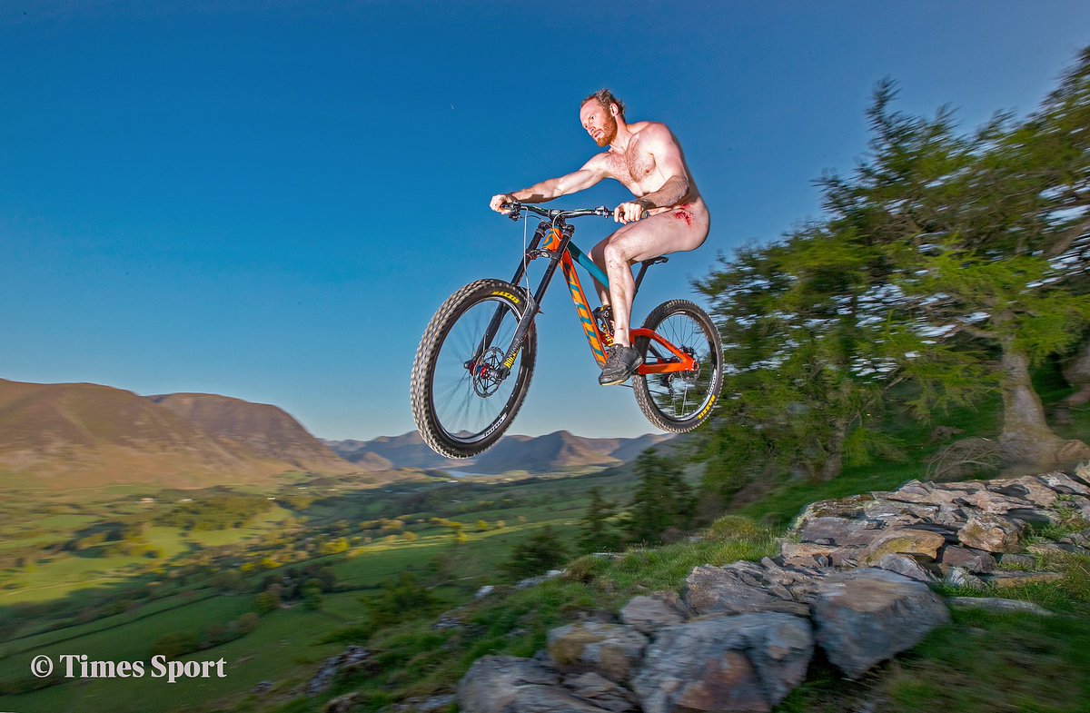 TimesPictures's tweet photo. Mountain biker Adam Brayton is the latest star of the @TimesSport My Sporting Body series – see @MarcAspland’s stunning picture and watch the video of how a crash almost derailed the shoot. #MySportingBody @thetimes

Read in full here : 

https://t.co/X7nvMNgrY0 https://t.co/qVegbhOOWz