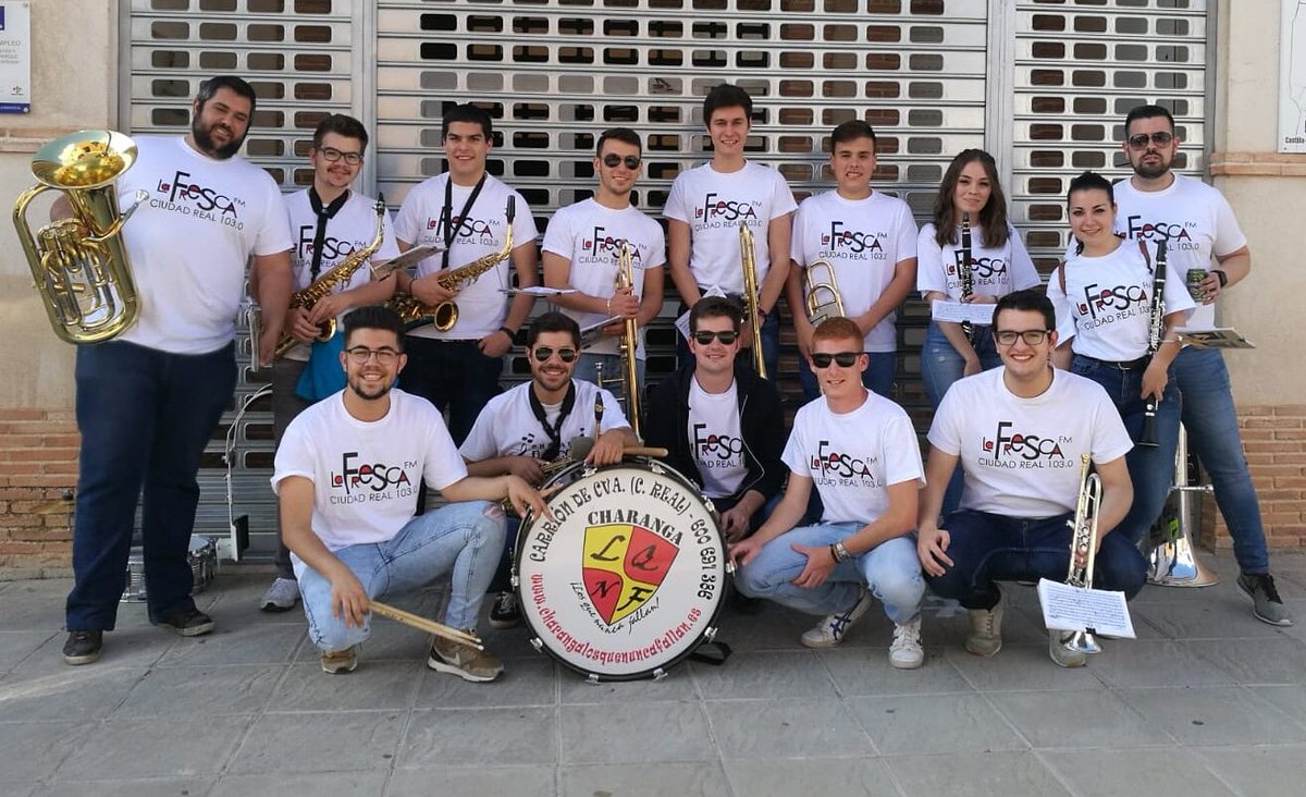 LQNF's tweet photo. Ayer comenzamos en Carrión la temporada de verano con la mejor música de LQNF y de @lafrescafm que nos acompañará en nuestras actuaciones por toda la provincia!! https://t.co/8ySRaWWf3A