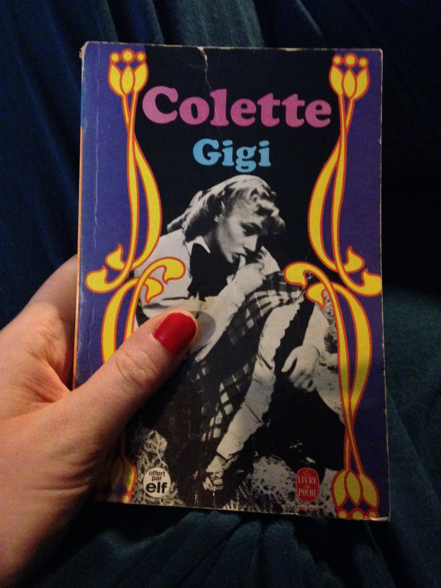 LachaiseMusical's tweet photo. Aujourd'hui c'est Gigi de Colette, à qui nous rendons hommage lors de notre visite du 24/06 sur le thème Littérature&amp;Poésie #VendrediLecture https://t.co/Y0hnAwpNEH