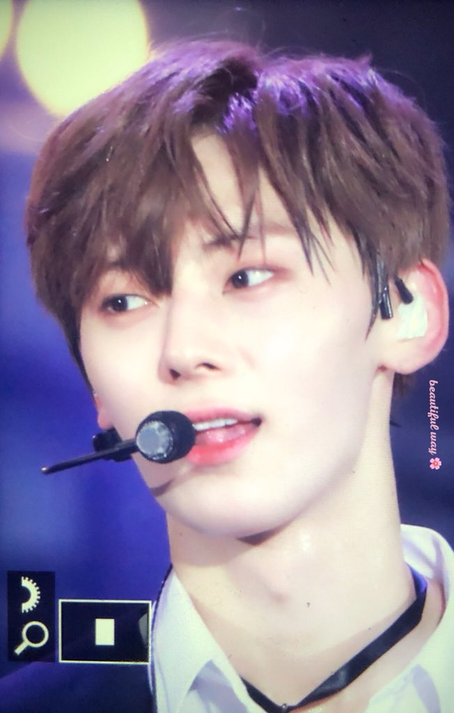 btfway_mh's tweet photo. 180601 #황민현 
오늘 죽은사람은 나야나 ㅠㅠㅠㅜ😭😭💘💘💘💘💘 https://t.co/eEdZpu7Z0Z