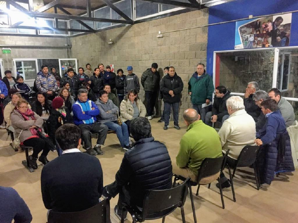 gabigiurliddo's tweet photo. Participamos de una reunion a la delegación de Santa Catalina para charlar con los vecinos sobre distintas problemáticas que los afectan directamente.
Trabajamos colectivamente con la participación de la comunidad.
#ComunidadOrganizada 
@minsaurralde @MunicipioLdeZ https://t.co/IQM9dvGllj