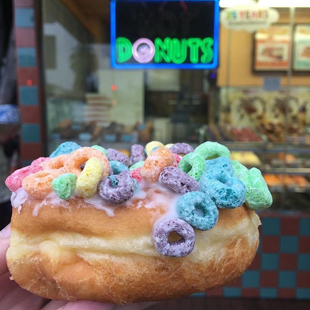 FoodToursAtl's tweet photo. Happy Doughnut Day! 🍩 Mmmm doughnuts...🤤 #foodtoursatlanta https://t.co/ZUFi34F9EJ https://t.co/JF2Vj02oLl