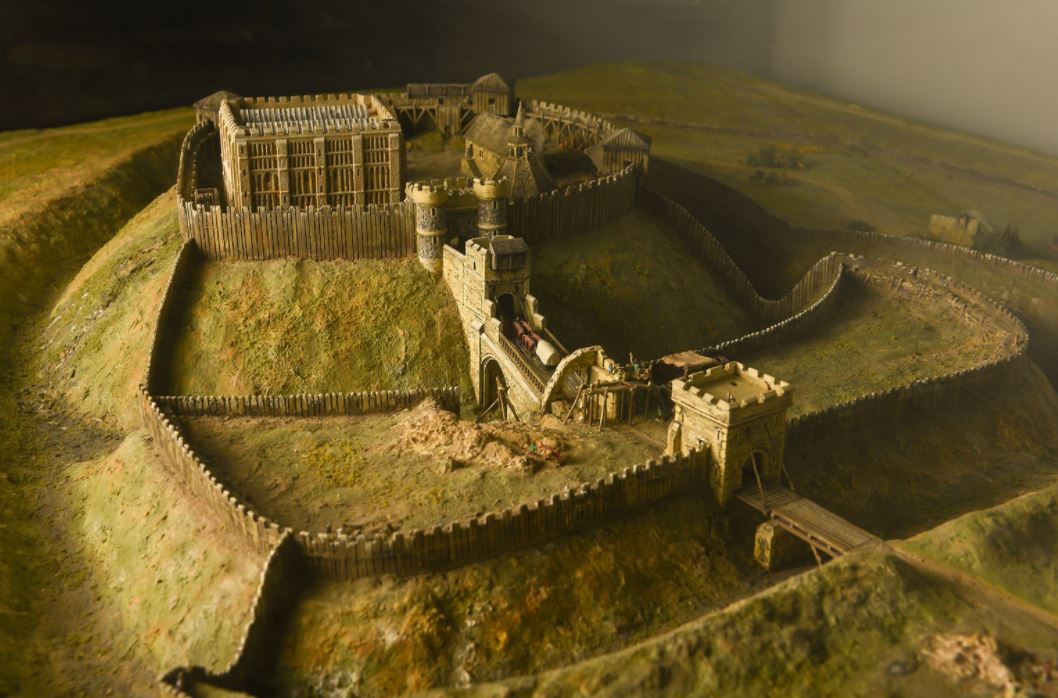 artfund's tweet photo. Closing on Sunday: #SquareBoxNorwich illustrates @NorwichCastle's 900-year rich history through a stunning mix of prints, photos, paintings, architectural plans, memorabilia and archives, many of which have never been on display before. https://t.co/PpqF0WbQNk https://t.co/JKxnIeevjq