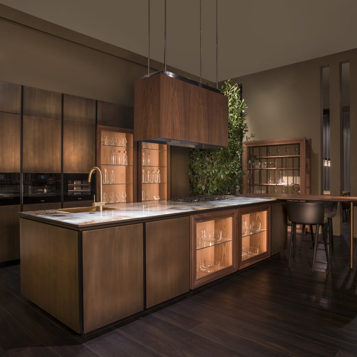Scic_Italia's tweet photo. SCIC presents the new finishes of the #modellolabirinto born from the collaboration with @LabirintoMasone of Franco Maria Ricci #scicitalia #sciccucine #labyrinth #MadeInItaly #italy #research #details #inspiration #architecture #design #kitchen #kitchendesign #mdw2018 #bescic https://t.co/ixQAfU4vSM
